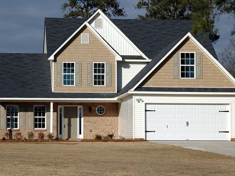 A finished roof and siding job on a Boiling Springs home